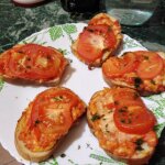 Самая ленивая пицца на батоне