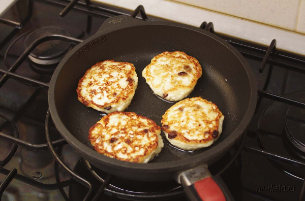 Сырники с изюмом