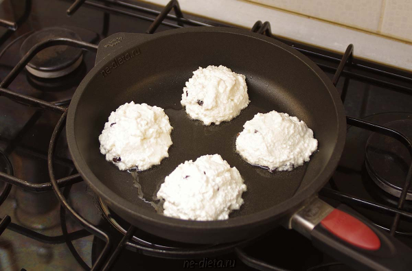 Сырники с изюмом
