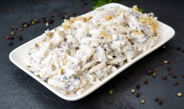 Салат «Счастье Моряка». Удивил всех, кто был за праздничным столом — рецепт разобрали, как горячие пирожки! Салат «Счастье Моряка». Удивил всех, кто был за праздничным столом — рецепт разобрали, как горячие пирожки!