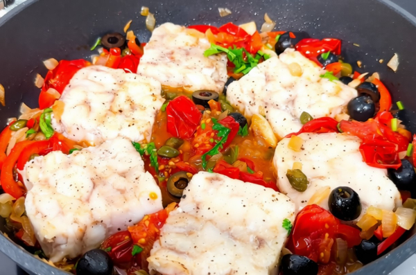 Открыла для себя идеальный ужин: минтай по-провансальски. Быстро, бюджетно и так вкусно, что пальчики оближешь! Открыла для себя идеальный ужин: минтай по-провансальски. Быстро, бюджетно и так вкусно, что пальчики оближешь!