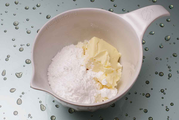 Шоколадный торт с малиной