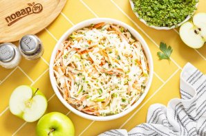 Салат из капусты с яблоком Салат из капусты с яблоком