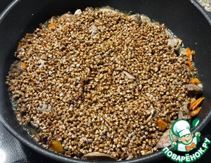 Гречневая каша с куриной печенью